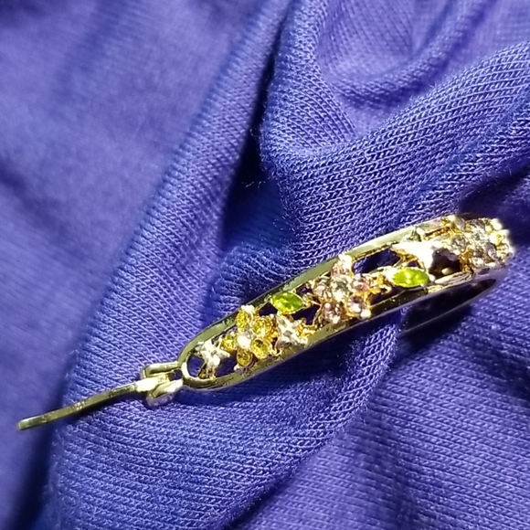 Gold, pink and green floral earrings (See Fifth Picture!) - Picture 5 of 6